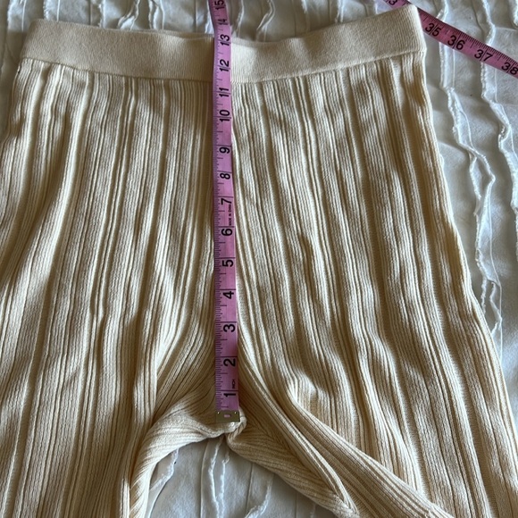 & Other Stories Ribbed Knit Shorts - Picture 3 of 9